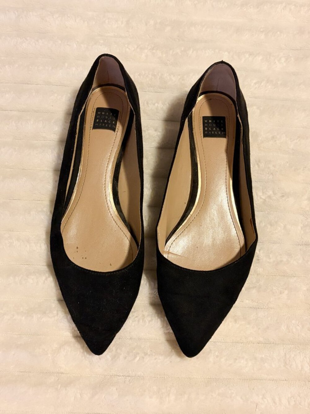 White House Black Market Black Suede Pointed Toe Gold Heel Flats Size 8 - Picture 2 of 3
